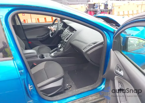 2014 Ford Focus Se z USA, uszkodzony, nr VIN 1FADP3K27EL408035